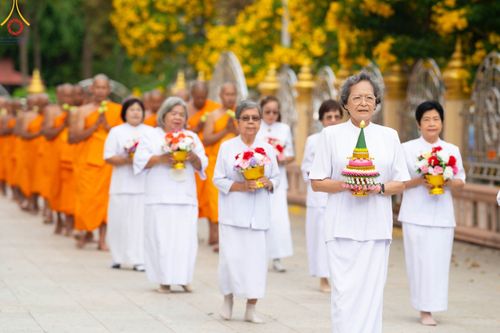 ภาพ No.101093:พิธีอุปสมบทหมู่ ในโครงการอุปสมบทบูชาธรรม มหาปูชนียาจารย์ พ.ศ. 2566 ณ วัดท่าเกวียน อำเภอพนมสารคาม จังหวัดฉะเชิงเทรา วันที่ 5 ธันวาคม พ.ศ. 2566