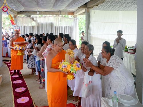 ภาพ No.96736:วัดพระธรรมกาย ร่วมบุญกฐินศรีลังกา ณ วัดศรีสุมะนะวิเวการามายะ มาตาเล เขตมาตาเล จังหวัดภาคกลาง ประเทศศรีลังกา วันที่ 16 พฤศจิกายน พ.ศ. 2566