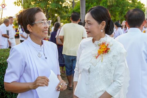 ภาพ No.229807:วันพฤหัสบดีที่ 26 มิถุนายน พ.ศ. 2568 พิธีตักบาตรพระ 1,165 รูป ฉลองก่อตั้งเมืองวานรนิวาส ครบรอบ 164 ปี ณ ถนนวานรนิวาส-อากาศอำนวย อ.วานรนิวาส จ.สกลนคร