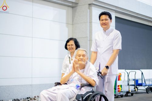 ภาพ No.212677:วันอาทิตย์ที่ 23 มีนาคม พ.ศ. 2568 พิธีร่วมบุญโครงการบรรพชาสามเณร 5,000 รูป ณ ห้องแก้วสารพัดนึก 2 วัดพระธรรมกาย