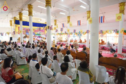 ภาพ No.172678:พิธีทอดกฐิน ณ วัดชีแวะ จ.ลพบุรี ในโครงการกฐินสามัคคีทั่วไทย 30,000 วัด บูชาธรรม 80 ปี หลวงพ่อธัมมชโย โดยคณะศิษยานุศิษย์วัดพระธรรมกาย วันที่ 27 ตุลาคม พ.ศ. 2567