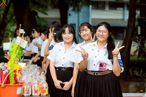 ภาพ No.243015:วันพฤหัสบดีที่ 4 กันยายน พ.ศ. 2568 เวลา 07.00-08.15 น. มหาวิทยาลัยเกษตรศาสตร์ กำแพงแสน ร่วมทำบุญตักบาตร Freshy KU85 พระสงฆ์ 85 รูป