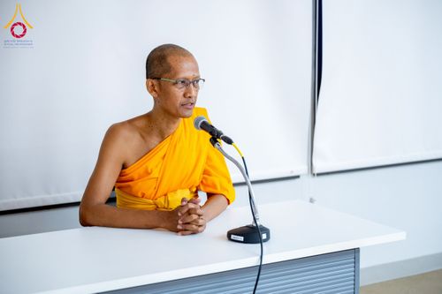 ภาพ No.222575:วันที่ 23 เมษายน พ.ศ. 2568 หลวงพ่อทัตตชีโวต้อนรับคณะสงฆ์บังกลาเทศ ณ อาคาร 100 ปี คุณยายมหารัตนอุบาสิกาจันทร์ ขนนกยูง วัดพระธรรมกาย