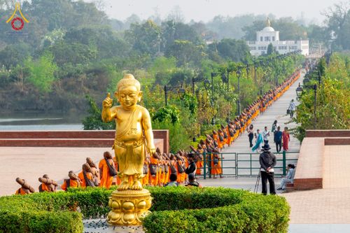 ภาพ No.212859:วันที่ 14 - 15 มีนาคม พ.ศ. 2568 คณะสงฆ์และสามเณรเดินธรรมยาตรา ในโครงการบวชสามเณรเนปาล 500 รูป ไปยังสถานที่รอบมายาเทวีและลุมพินีเกรด ณ ลุมพินี ประเทศเนปาล