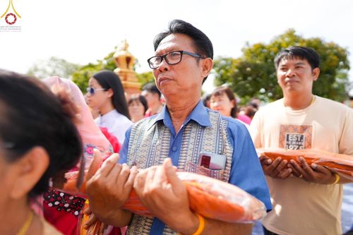 ภาพ No.163479:โครงการกฐินสามัคคีทั่วไทย 30,000 วัด บูชาธรรม 80 ปี หลวงพ่อธัมมชโย โดย คณะศิษยานุศิษย์วัดพระธรรมกาย ณ วัดประชาบำรุงกิจ จ.ฉะเชิงเทรา วันที่ 20 ตุลาคม พ.ศ. 2567