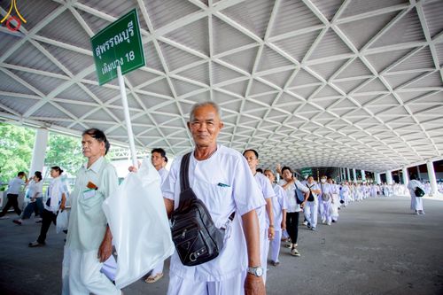 ภาพ No.219535:วันอังคารที่ 22 เมษายน พ.ศ. 2568 พิธีถวายมหาสังฆทานคณะสงฆ์ 40,000 กว่าวัดทั่วประเทศ เนื่องในวันคุ้มครองโลก ณ วัดพระธรรมกาย จ.ปทุมธานี