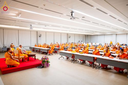 ภาพ No.222398:วันที่ 21 เมษายน พ.ศ. 2568 หลวงพ่อทัตตชีโวต้อนรับคณะสงฆ์ สปป.ลาว ณ อาคาร 100 ปี คุณยายมหารัตนอุบาสิกาจันทร์ ขนนกยูง วัดพระธรรมกาย