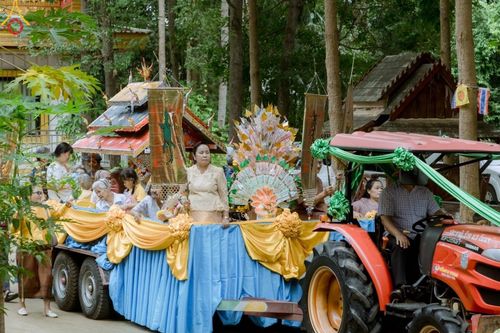 ภาพ No.176518:พิธีทอดกฐิน ณ วัดโนนดินแดงเหนือ อำเภอโนนดินแดง จังหวัดบุรีรัมย์  ในโครงการกฐินสามัคคีทั่วไทย 30,000 วัด บูชาธรรม 80 ปี หลวงพ่อธัมมชโย โดยคณะศิษยานุศิษย์วัดพระธรรมกาย วันที่ 27 ตุลาคม พ.ศ. 2567