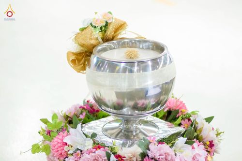 ภาพ No.76596:พิธีถวายโคมมาฆประทีป น้อมถวายเป็นพุทธบูชา แด่คณะพระภิกษุ สามเณร วัดพระธรรมกาย วันที่ 25 กุมภาพันธ์ พ.ศ. 2566