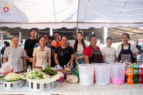 ภาพ No.175402:พิธีทอดกฐินกฐิน วัดสีชมพูวนาราม นครเวียงจันทร์ สปป.ลาว บูชาธรรม 80 ปี หลวงพ่อธัมมชโย โดยคณะศิษยานุศิษย์วัดพระธรรมกาย วันที่ 11 พฤศจิกายน พ.ศ. 2567