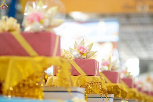 ภาพ No.85319:พิธีถวายมหาสังฆทานคณะสงฆ์ 2000 กว่าวัดทั่วประเทศปีที่ 23, พิธีถวายไทยธรรมคณะสงฆ์ 323 วัด 4 จังหวัดชายแดนภาคใต้, พิธีมอบปัจจัยช่วยเหลือครู 4 จังหวัดชายแดนภาคใต้ ณ สภาธรรมกายสากล วัดพระธรรมกาย ในวันสมาธิโลก อาทิตย์ที่ 6 สิงหาคม พ.ศ. 2566