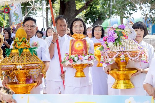 ภาพ No.275477:วันที่ 5 พฤศจิกายน พ.ศ. 2568 พิธีทอดกฐินสามัคคีทั่วไทย ณ วัดเขาแก้ว อ.โพธิ์ทอง จ.อ่างทอง โดยคณะศิษยานุศิษย์ บูชาธรรม 81 ปี หลวงพ่อธัมมชโย