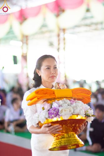 ภาพ No.97224:พิธีทอดผ้าป่า เพื่อสร้าง "ลานอเนกประสงค์พญานาค 4 ตระกูล" และพิธีจุดประทีปโคมลอย ลอยกระทง ถวายประทีปเป็นพุทธบูชา ณ พุทธอุทยานนานาชาติ จ.หนองคาย วันที่ 27 พฤศจิกายน พ.ศ. 2566