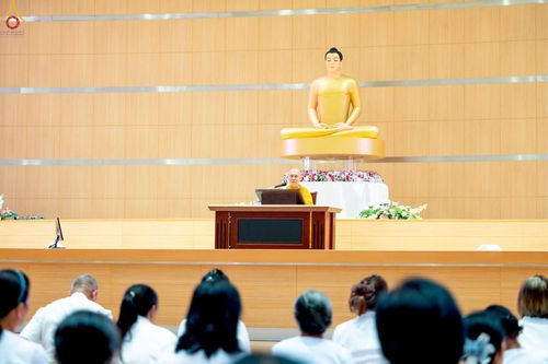 ภาพ No.239852:วันที่ ๒๒ - ๒๔ สิงหาคม พ.ศ. ๒๕๖๘ สัมมนารวมใจผู้นำบุญ บูชาธรรม ๘๑ ปี หลวงพ่อธัมมชโย กฐินสามัคคีทั่วไทย ๓๐,๐๐๐ วัด โครงการอุปสมบทบูชาธรรมมหาปูชนียาจารย์ ๓,๐๐๐ รูป รุ่นที่ ๑