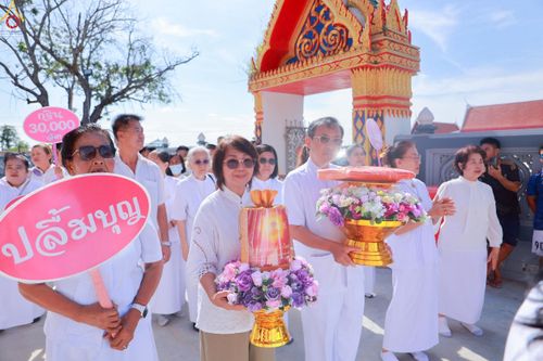 ภาพ No.260110:วันที่ 19 ตุลาคม พ.ศ. 2568 พิธีทอดกฐินสามัคคีทั่วไทย 30,000 วัด โดยคณะศิษยานุศิษย์ บูชาธรรม 81 ปี หลวงพ่อธัมมชโย วัดบัวโรย อ.บางเสาธง จ.สมุทรปราการ