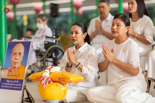 ภาพ No.244644:วันเสาร์ที่ 6 กันยายน พ.ศ. 2568 พิธีขอขมา-รับผ้าไตรของนาคธรรมทายาท โครงการอุปสมบทหมู่บูชาธรรมครบรอบ 108 ปี  วันครูผู้ค้นพบวิชชาธรรมกาย ณ โบสถ์พระไตรปิฎก วัดพระธรรมกาย