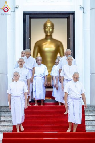 ภาพ No.256145:วันที่ 4 ตุลาคม พ.ศ. 2568 พิธีบรรพชาอุปสมบท  โครงการอุปสมบทหมู่บูชาธรรม 141 ปี  พระมงคลเทพมุนี (สด จนฺทสโร) ณ โบสถ์พระไตรปิฏก วัดพระธรรมกาย จ.ปทุมธานี