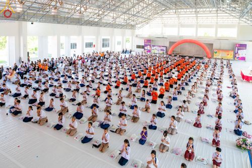 ภาพ No.103742:วันรวมพลังเด็กดี V-Star ผู้นำฟื้นฟูศีลธรรมโลก "รักษ์บวร รักษ์ศีล ๕ จังหวัดปทุมธานี" ปีที่ 5 ปีการศึกษา 2566 ณ วัดสายสุวพรรณ จ.ปทุมธานี วันศุกร์ที่ 22 ธันวาคม พ.ศ. 2566