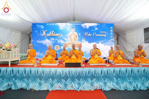 ภาพ No.168035:พิธีทอดกฐิน วัดพระธรรมกายกัวลาลัมเปอร์ ประเทศมาเลเซีย วันที่ 20 ตุลาคม พ.ศ. 2567