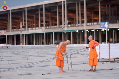 ภาพ No.217694:วันที่ 10-14 เมษายน พ.ศ. 2568 เจ้าหน้าที่อาสาสมัคร เตรียมงานวันคุ้มครองโลก ชุดที่ 2 วัดพระธรรมกาย จ.ปทุมธานี