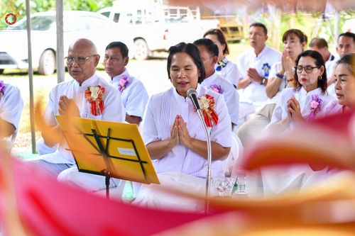 ภาพ No.100499:พิธีทอดกฐินสามัคคี สร้างหอฉันคุณยายอาจารย์ มหารัตนอุบาสิกา จันทร์ ขนนกยูง ณ ศูนย์ปฏิบัติธรรมนานาชาติสะเดา จ.สงขลา วันที่ 25 พฤศจิกายน พ.ศ. 2566