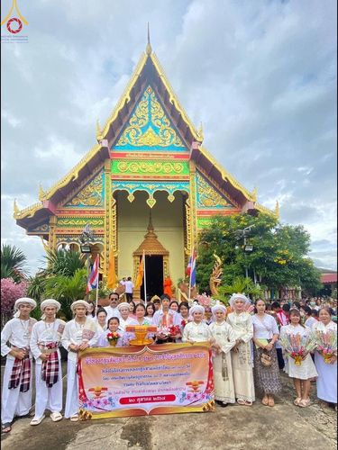 ภาพ No.171635:พิธีทอดกฐิน ณ วัดหัวฝาย จ.ลำปาง กฐินสัมฤทธิ์เด็กดี V-Star  โรงเรียนวัดหลวงวิทยา จ.ลำปาง สืบทอดวิถีวัฒนธรรมไทลื้อ ในโครงการทอดกฐินสามัคคีทั่วไทย 30,000 วัด บูชาธรรม 80 ปี หลวงพ่อธัมมชโย โดยคณะศิษยานุศิษย์วัดพระธรรมกาย วันที่ 20 ตุลาคม พ.ศ.2567