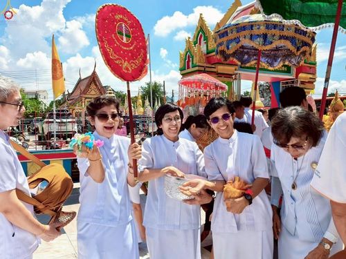 ภาพ No.256362:วันที่ 12 ตุลาคม พ.ศ. 2568 พิธีทอดกฐินสามัคคีทั่วไทย 30,000 วัด โดยคณะศิษยานุศิษย์ บูชาธรรม 81 ปี หลวงพ่อธัมมชโย ณ วัดเสาธงนอก อ.บางเสาธง จ.สมุทรปราการ