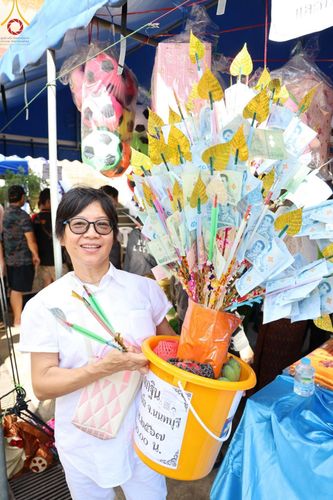 ภาพ No.166550:พิธีทอดกฐิน ณ วัดไทรม้าเหนือ จ.นนทบุรี ในโครงการกฐินสามัคคีทั่วไทย 30,000 วัด บูชาธรรม 80 ปี หลวงพ่อธัมมชโย โดยคณะศิษยานุศิษย์วัดพระธรรมกาย วันที่ 23 ตุลาคม พ.ศ. 2567