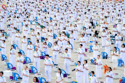 ภาพ No.160378:พิธีปลูกต้นทรัพย์บานชื่น ณ ลานธรรม พระมหาธรรมกายเจดีย์ วัดพระธรรมกาย จ.ปทุมธานี วันพฤหัสบดีที่ 10 ตุลาคม พ.ศ. 2567