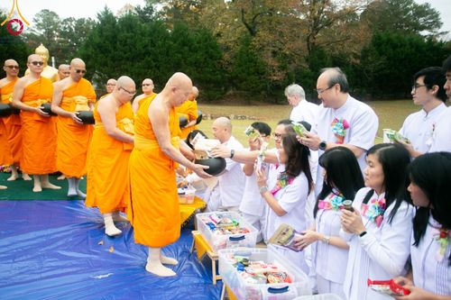 ภาพ No.97858:พิธีทอดกฐินสามัคคี วัดพระธรรมกายจอร์เจีย ประจำปี 2566 วันอาทิตย์ ที่ 12 พฤศจิกายน พ.ศ. 2566 วัดพระธรรมกายจอร์เจีย ประเทศสหรัฐอเมริกา