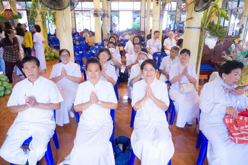 ภาพ No.173676:พิธีทอดกฐิน ณ วัดบัวปากท่า อ.บางเลน จ.นครปฐม ในโครงการกฐินสามัคคีทั่วไทย 30,000 วัด บูชาธรรม 80 ปี หลวงพ่อธัมมชโย โดยคณะศิษยานุศิษย์วัดพระธรรมกาย วันที่ 2 พฤศจิกายน พ.ศ. 2567