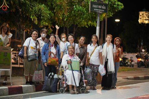 ภาพ No.125999:พิธีทำบุญเมืองนครราชสีมา ฉลอง 556 ปี ตักบาตรพระ 10,000 รูป ในวันเสาร์ที่ 2 มีนาคม พ.ศ.2567 ณ อนุสาวรีย์ท้าวสุรนารี จ.นครราชสีมา จัดโดย คณะสงฆ์จังหวัดนครราชสีมา ร่วมกับสำนักงานจังหวัดนครราชสีมา