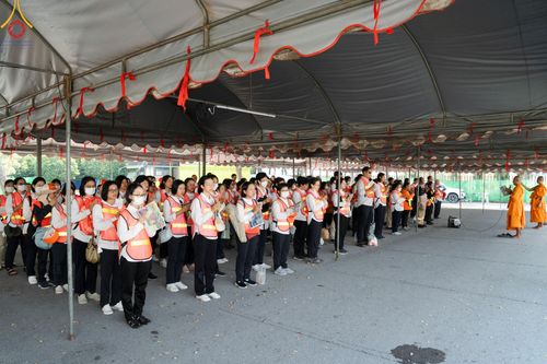 ภาพ No.111563:V.10 เก่งกล้า การเตรียมงาน เก็บงาน การรับบุญของเจ้าหน้าที่หน่วยงานต่างๆ เพื่อโครงการธรรมยาตรา กตัญญูบูชามหาปูชนียาจารย์ พระมงคลเทพมุนี (สด จนฺทสโร) พระผู้ปราบมาร อนุสรณ์สถาน 7 แห่ง ปีที่ 12 ระหว่างวันที่ 2 - 31 มกราคม พ.ศ.2567