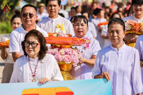 ภาพ No.171522:พิธีทอดกฐิน ณ วัดหนองอาบช้าง อ.จอมทอง จ.เชียงใหม่ ในโครงการกฐินสามัคคีทั่วไทย 30,000 วัด บูชาธรรม 80 ปี หลวงพ่อธัมมชโย โดยคณะศิษยานุศิษย์วัดพระธรรมกาย วันที่ 29 ตุลาคม พ.ศ. 2567