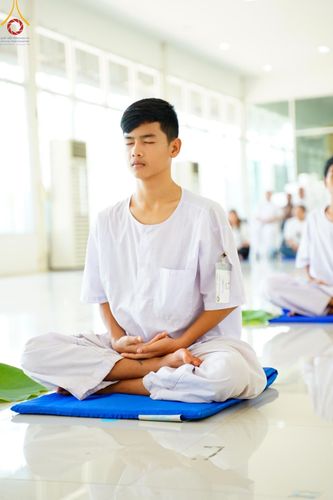 ภาพ No.134799:พิธีตัดปอยผม พิธีขอขมารับผ้าไตร พิธีบรรพชา และพิธีถวายบาตร ในโครงการบรรพชาสามเณร ฟื้นฟูพระพุทธศาสนาทั่วไทย  ณ ศูนย์ปฏิบัติธรรมและศูนย์อบรมเยาวชนเพชรบุรี ต.ท่าแลง อ.ท่ายาง จ.เพชรบุรี