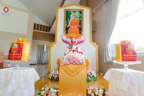 ภาพ No.171420:พิธีทอดกฐิน ณ ศูนย์พนมสารคาม ฉะเชิงเทรา ในโครงการกฐินสามัคคีทั่วไทย 30,000 วัด บูชาธรรม 80 ปี หลวงพ่อธัมมชโย โดยคณะศิษยานุศิษย์วัดพระธรรมกาย วันที่ 26 ตุลาคม พ.ศ. 2567