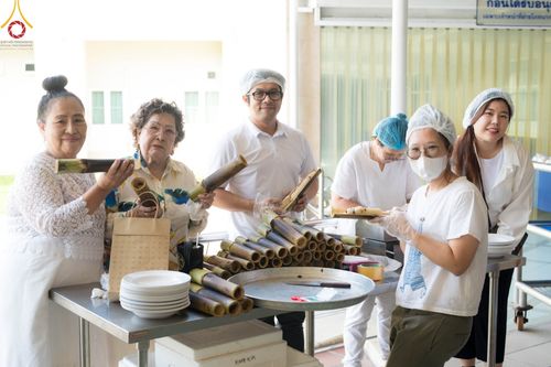 ภาพ No.102185:พิธีบุพเปตพลี ครั้งที่ 144 อุทิศบุญแด่หมู่ญาติที่ล่วงลับไปแล้ว และสืบทอดอายุพระพุทธศาสนา วันอังคารที่ 12 ธันวาคม พ.ศ. 2566 (วันพระแรม 15 ค่ำ เดือน 12) ณ หอฉันคุณยายอาจารย์ฯ วัดพระธรรมกาย