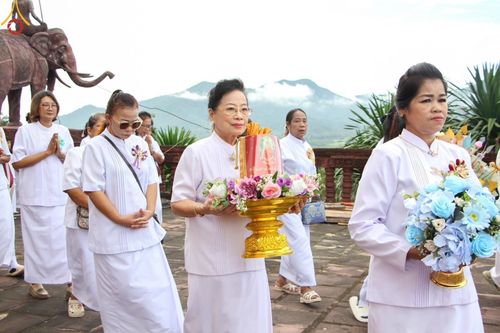 ภาพ No.163940:โครงการกฐินสามัคคีทั่วไทย 30,000 วัด บูชาธรรม 80 ปี หลวงพ่อธัมมชโย โดย คณะศิษยานุศิษย์วัดพระธรรมกาย ณ วัดเฉลิมราษฎร์ อ.กุยบุรี จ.ประจวบคีรีขันธ์ วันที่ 20 ตุลาคม พ.ศ. 2567