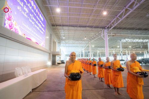 ภาพ No.196002:ผู้ว่าปทุมฯ เปิดงานวันครู ครั้งที่ 69 พ.ศ. 2568 จังหวัดปทุมธานี “เรียนดี มีความสุข : ครูไทยร่วมใจปฏิวัติการศึกษา เด็กฉลาดคิด ฉลาดทำ” ณ วัดพระธรรมกาย - รวมใจระลึกถึงพระคุณบูรพาจารย์ ยกย่องเชิดชูเกียรติผู้ประกอบวิชาชีพทางการศึกษาที่ประกอบคุณงามความดี 