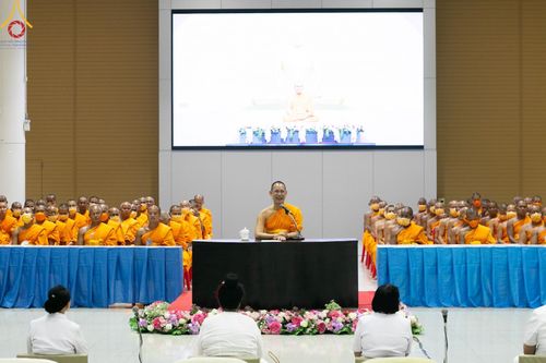 ภาพ No.123536:พิธีถวายสลากภัต แด่พระภิกษุสงฆ์ เพื่อโครงการธรรมยาตรา กตัญญูบูชา มหาปูชนียาจารย์ พระมงคลเทพมุนี (สด จนฺทสโร) พระผู้ปราบมาร อนุสรณ์สถาน 7 แห่ง ปีที่ 12 ระหว่างวันที่ 2 - 31 มกราคม พ.ศ.2567