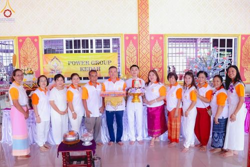 ภาพ No.179205:พิธีทอดกฐิน ณ วัดถ้ำคีรีวงศ์ อ.เปิ้นดัง รัฐเคด้าห์ ประเทศมาเลเซีย ในโครงการกฐินสามัคคีทั่วไทย 30,000 วัด บูชาธรรม 80 ปี หลวงพ่อธัมมชโย โดยคณะศิษยานุศิษย์วัดพระธรรมกาย วันที่ 1 พฤศจิกายน พ.ศ. 2567