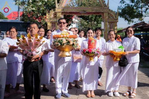 ภาพ No.177483:พิธีทอดกฐิน ณ วัดทองสุวรรณ ต.เมืองพลับพลา อ.ห้วยแถลง จ.นครราชสีมา ในโครงการทอดกฐินสามัคคีทั่วไทย 30,000 วัด บูชาธรรม 80 ปี หลวงพ่อธัมมชโย โดยคณะศิษยานุศิษย์วัดพระธรรมกาย วันที่ 4 พฤศจิกายน พ.ศ. 2567