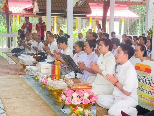 ภาพ No.165112:พิธีทอดกฐิน ณ วัดป่าท่าวารี อ.ทุ่งฝน จ.อุดรธานี ในโครงการกฐินสามัคคีทั่วไทย 30,000 วัด บูชาธรรม 80 ปี หลวงพ่อธัมมชโย โดยคณะศิษยานุศิษย์วัดพระธรรมกาย วันที่ 20 ตุลาคม พ.ศ. 2567