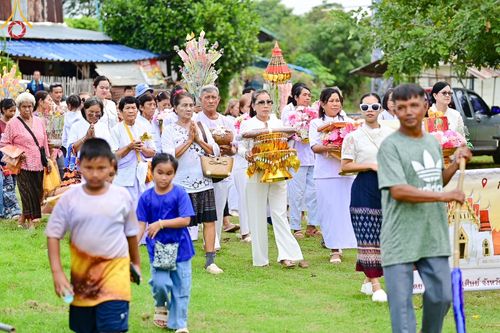 ภาพ No.169478:พิธีทอดกฐิน ณ วัดหนองคูพัฒนา จ.ชัยภูมิ ในโครงการกฐินสามัคคีทั่วไทย 30,000 วัด บูชาธรรม 80 ปี หลวงพ่อธัมมชโย โดยคณะศิษยานุศิษย์วัดพระธรรมกาย วันที่ 26 ตุลาคม พ.ศ. 2567
