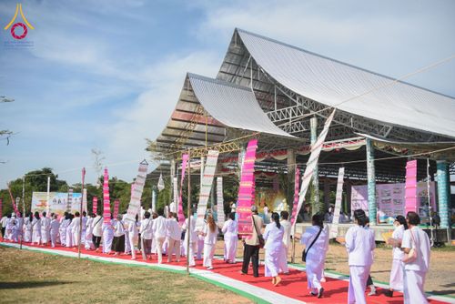 ภาพ No.175074:พิธีทอดกฐินสถาปนา แผ่นสิริฉะทะนะรัสมี(หลังคา) อาคาร 80 ปี หลวงพ่อธัมมชโย ณ ศูนย์ปฏิบัติธรรมวิหารแดง จ.สระบุรี วันเสาร์ที่ 9 พฤศจิกายน พ.ศ. 2567