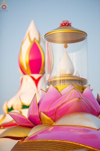 ภาพ No.109770:พิธีจุดประทีปถวายเป็นพุทธบูชา และบูชาธรรมมหาปูชนียาจารย์ วันที่ 10 มกราคม พ.ศ. 2567 ณ อนุสรณ์สถานคลองบางนางแท่น อ.สามพราน จ.นครปฐม