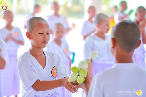 ภาพ No.135619:พิธีขอขมารับผ้าไตร , พิธีบรรพชา ในโครงการบรรพชาสามเณร ฟื้นฟูพระพุทธศาสนาทั่วไทย  ณ ศูนย์ปฏิบัติธรรมสวนผึ้ง จ.ราชบุรี วันที่ 4 เมษายน พ.ศ. 2567