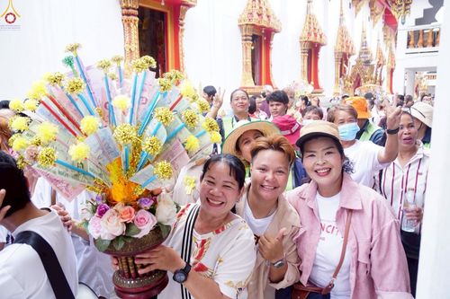 ภาพ No.258826:วันที่ 19 ตุลาคม พ.ศ. 2568 พิธีทอดกฐินสามัคคีทั่วไทย 30,000 วัด โดยคณะศิษยานุศิษย์ บูชาธรรม 81 ปี หลวงพ่อธัมมชโย ณ วัดบรมสถล(วัดดอน) เขตสาทร กรุงเทพฯ