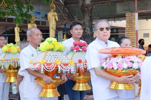 ภาพ No.260090:วันที่ 19 ตุลาคม พ.ศ. 2568 พิธีทอดกฐินสามัคคีทั่วไทย 30,000 วัด โดยคณะศิษยานุศิษย์ บูชาธรรม 81 ปี หลวงพ่อธัมมชโย ณ วัดปากคลองมอญ อ.บางเสาธง จ.สมุทรปราการ