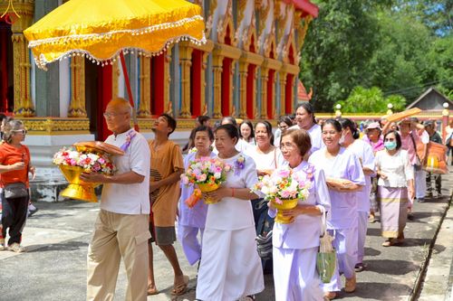 ภาพ No.263611:วันที่ 23 ตุลาคม พ.ศ. 2568 พิธีทอดกฐินสามัคคีทั่วไทย 30,000 วัด โดยคณะศิษยานุศิษย์ บูชาธรรม 81 ปี หลวงพ่อธัมมชโย ณ วัดไร่ดอน จ.ฉะเชิงเทรา